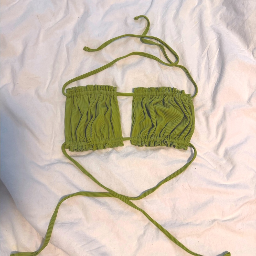 Green Ribbed and ruched bikini top